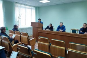 Подняли пенсию экс-фельдшеру и жилье сироте