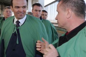 Игнатьеву в Белоруссии явили передовых буренок