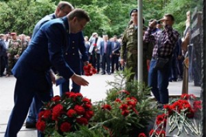 Прокуроры почтили память погибших в Чечне десантников 