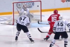  Спартак в третий кряду раз проиграл