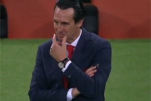 Арсенал разложили на четвертинку