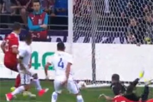 Французы отступили на 2 шага, россияне шагнули вперед