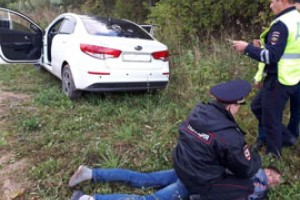 В Урмары взяли угон авто с пистолетом