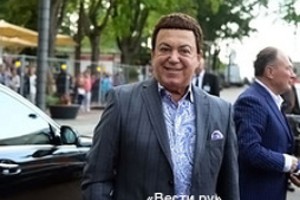 Кобзон исполнил протест песней Окуджавы 