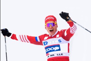 Александр Большунов оторвался от норвежцев