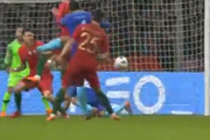 Голландия пустила под откос Португалию