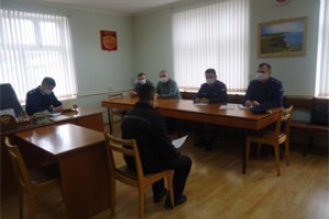 Приняли жалобы зэков ИК-3 и поручни на лестницу 