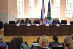 Полтинин и Грязников приняли 17 граждан