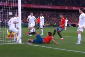 Англичане возродили интригу