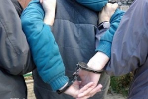 Защемление пристава вышло чебоксарцу условным сроком