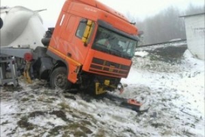 Запечатлели цементовоз аварии у Алатыря
