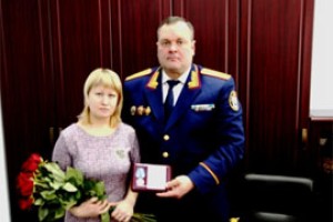 Награду погибшему вручили жене