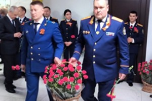Надзор и СКР по Чувашии почтили праздник