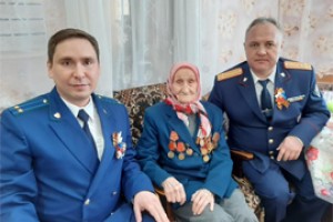 Прокуроры запустили лифт для ветерана в доме Чебоксар