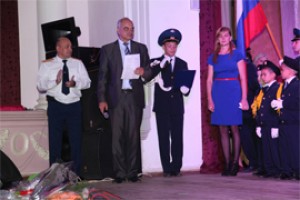 СКР подарил лицею Канаша спортинвентарь