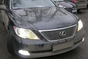 Хапнувшую Лексус московскую пристава арестовали