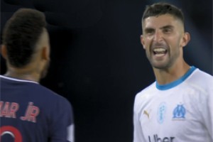  Когда идет большая драка - мало футбола