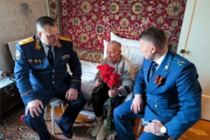 СКР и надзор Чувашии пожелали ветерану