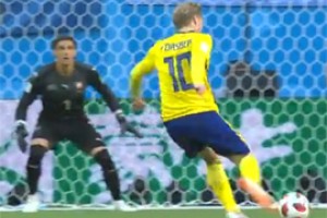 Форсберг через Аканджи вывел шведов в четвертьфинал