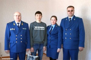 Только работу прокурора Чувашии осветили