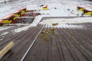 Разбираются в падении работника с крыши в Цивильске 