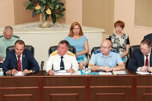 Уменьшение коррупционных дел встревожило 