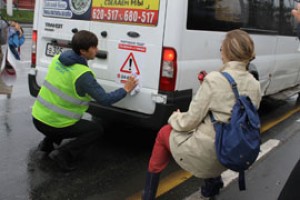 Наклеили стикеры на маршрутки Чебоксар