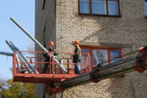 Указали подставляющих строителей