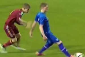 Шестнадцатилетних россиян покуда не пустили 