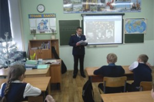 СКР провел урок мужества для школьников в Канаше 