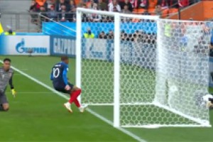 Франция сыграет в игру на вылет