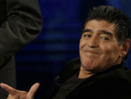 Maradonu podklyuchili k skandalu