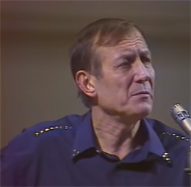 Evgenij Evtushenko chitaet svoi stihi3