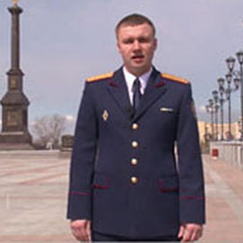 Chitaet stih Simonova2