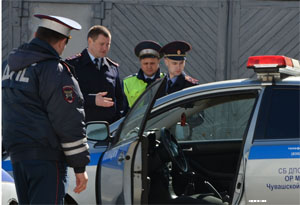 Veterani polizii ustroili svoj smotr novomu glave mvd CHR3