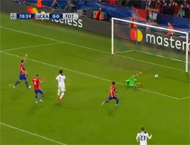 ZSKA Totenhem akinfeev edva ne spas zeskovzev Sluzkogo ot propuschennogo gola1