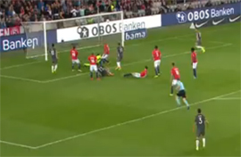 Tomas muller zabivaet pervij gol sbornoj Germanii novegzam v otbore champiota mira 2018 v Rossii