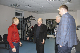 Chuvaschskoe regotdelenie ONF prokontrolirovalo remont sportivnih schkol Urmarskogo rajona7