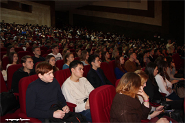 Prokurori rasskazali studentam CHGU pro borbu s korrupziej2