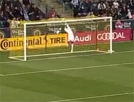 Po zentrovomu golu Vilja oboschel Pele1