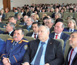 Rukovoditel SU SKR po CHuvashii Aleksandr Migushov sleva