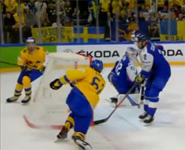 I shvedy nashli u kogo nado nogu