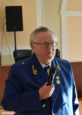 Sledovateli SU SKR po CHuvashii i sotrudniki prokuratury CHuvashii pochtili Den Pobedy18