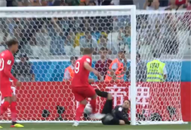 Angliya Kejnom proshlas po Tunisu