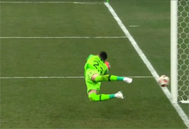 Vtoroj chetvertfinalnyj dueht voznik iz vratarskogo otrazheniya44