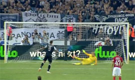 PAOKa volchok pokusal oboronu Spartaka s bochkov1