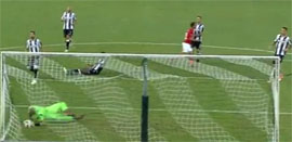 PAOKa volchok pokusal oboronu Spartaka s bochkov13