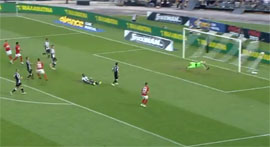 PAOKa volchok pokusal oboronu Spartaka s bochkov15