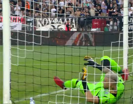 PAOKa volchok pokusal oboronu Spartaka s bochkov19