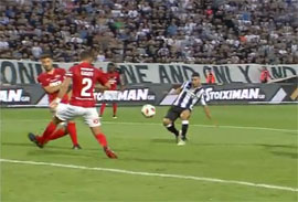 PAOKa volchok pokusal oboronu Spartaka s bochkov4